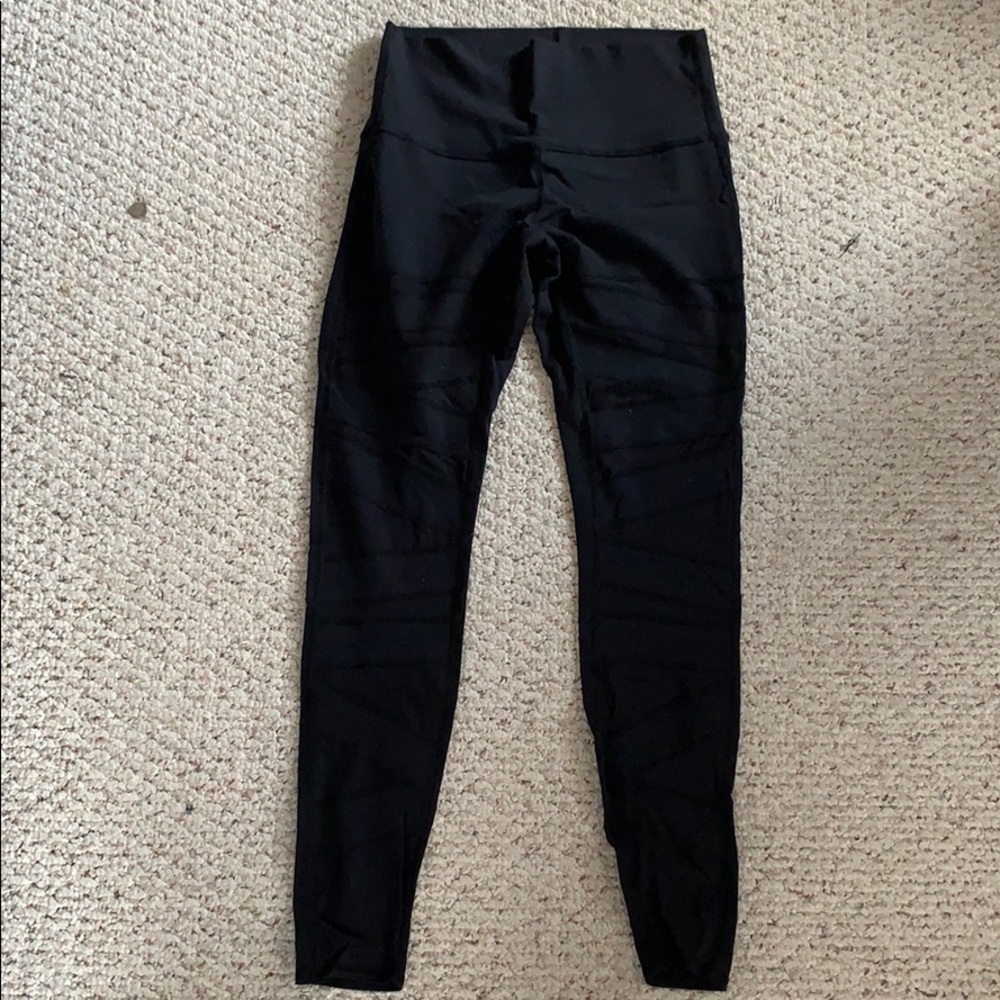 Lululemon wonder under